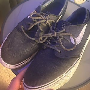 Men’s Size 11.5 Stefan Janoski Nike shoes